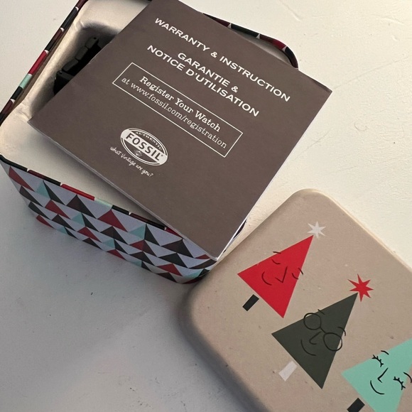 Fossil Watch in Christmas Box - Picture 4 of 5